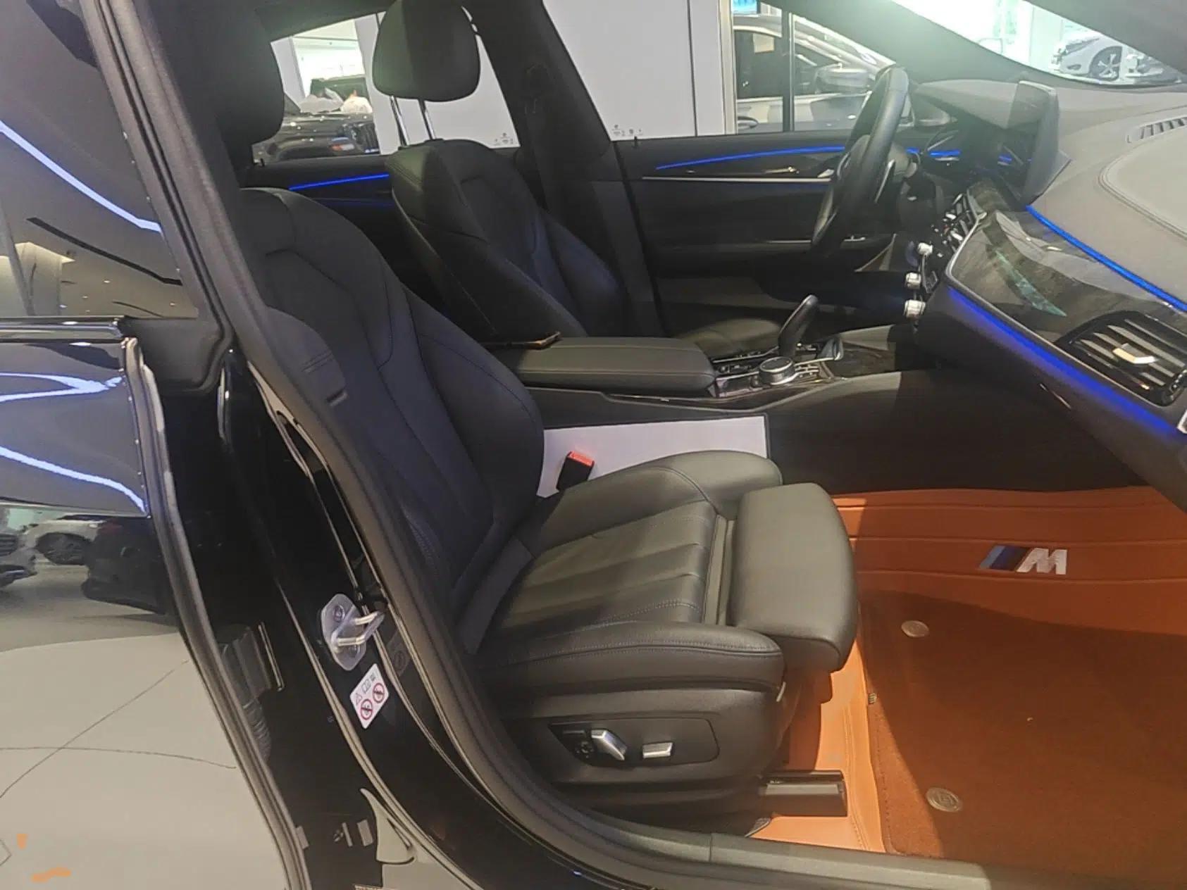 BMW 6 Series GT 2022 630i M Sport Package — миниатюра 19