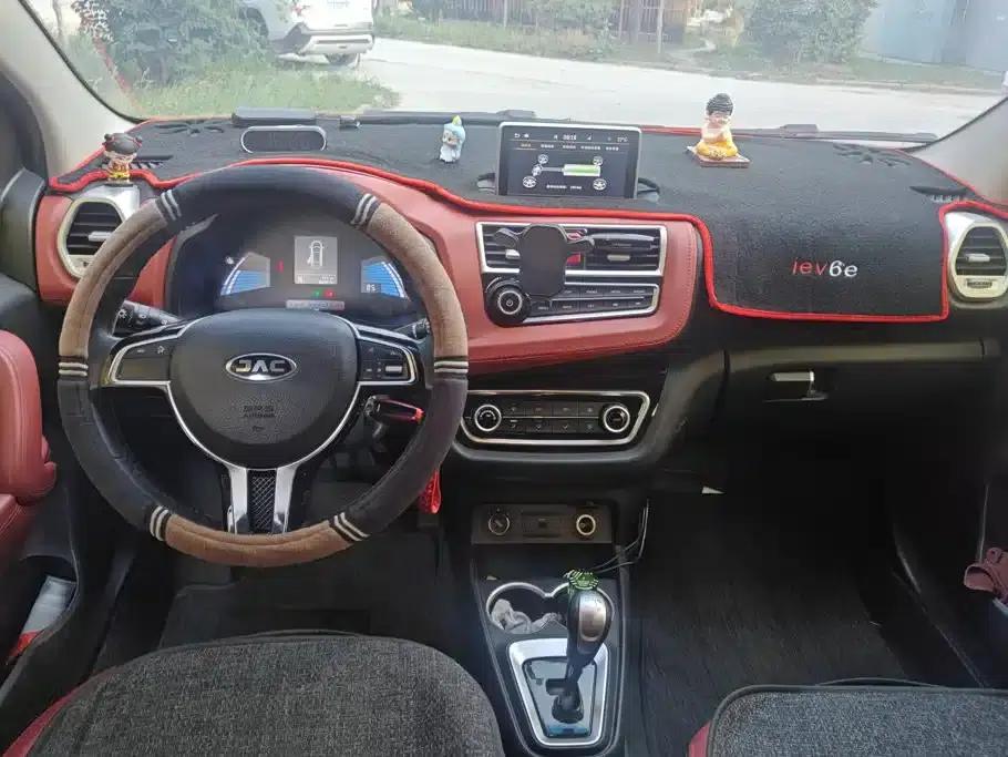 JAC iEV6E 2018 Upgraded Version iEV6E Luxury Intelligent Edition — миниатюра 12