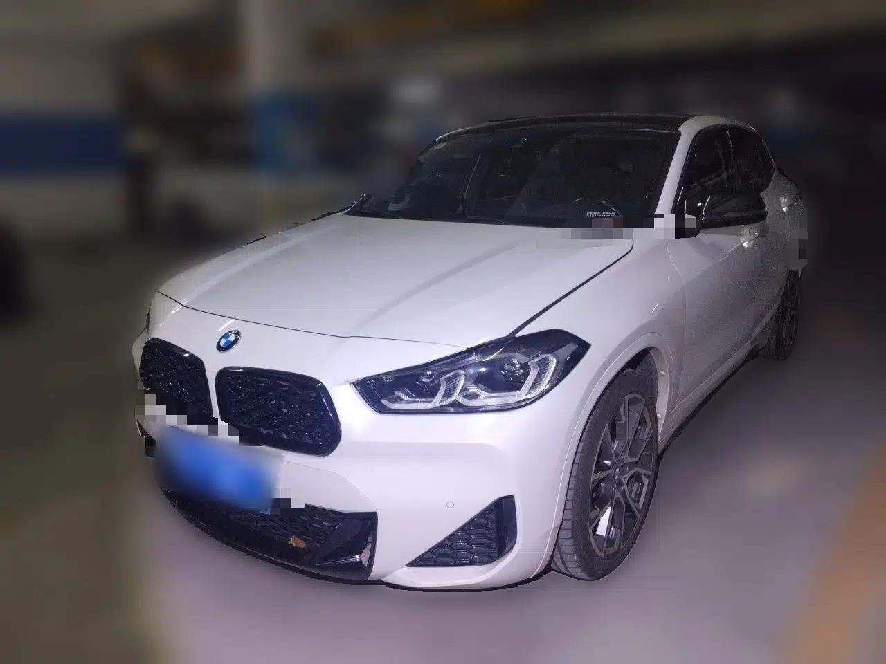 BMW X2 2021 Updated xDrive25i Midnight Edition — миниатюра 1