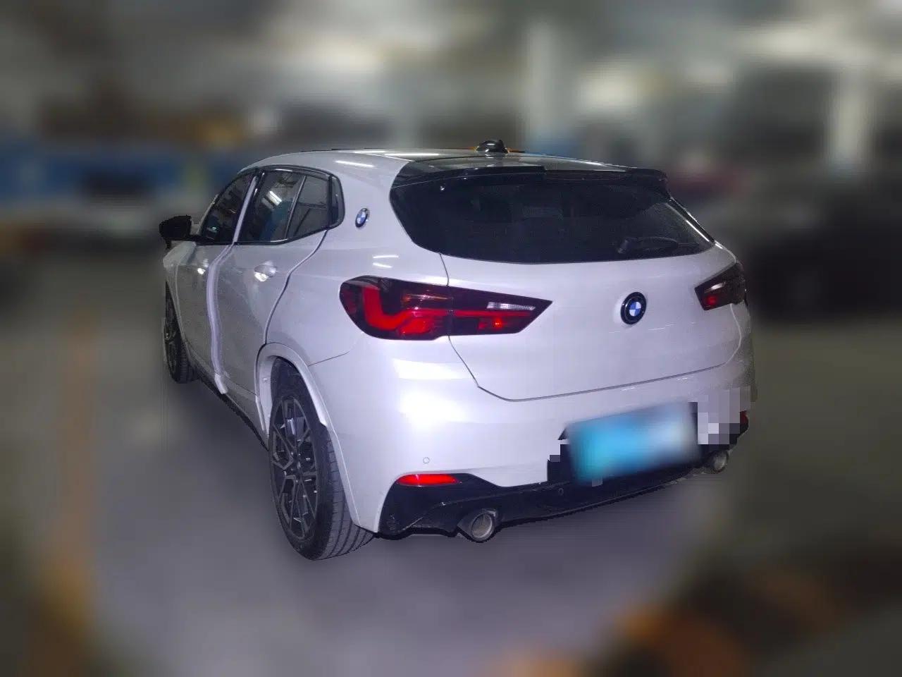 BMW X2 2021 Updated xDrive25i Midnight Edition — миниатюра 4