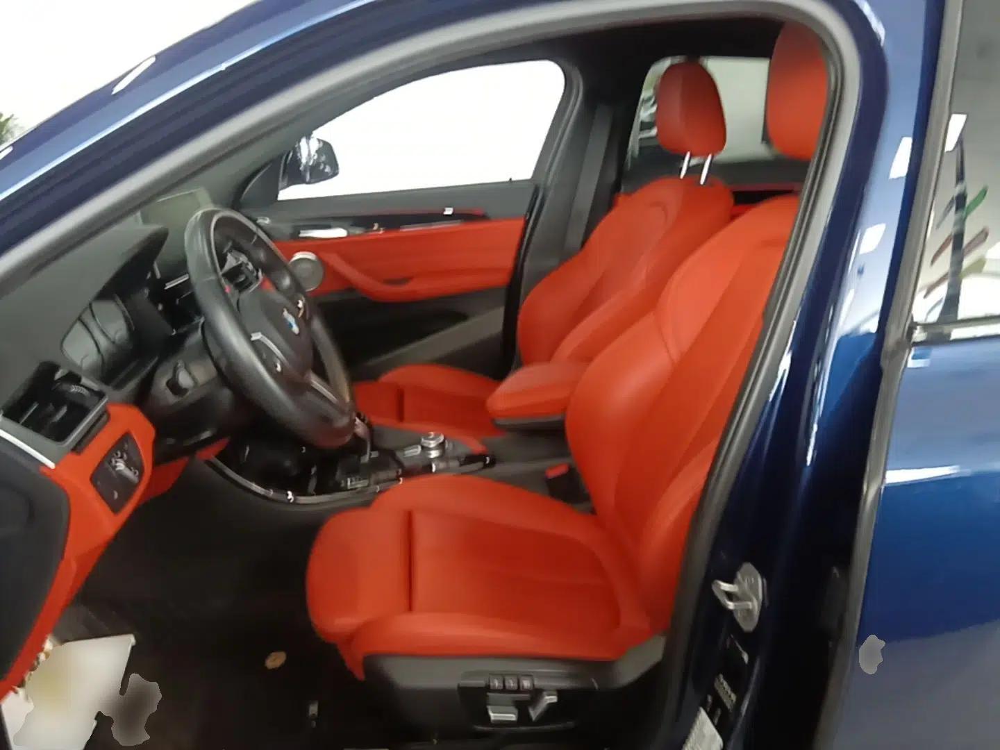 BMW X2 2021 sDrive25i Leading Model M Sport Package — миниатюра 17