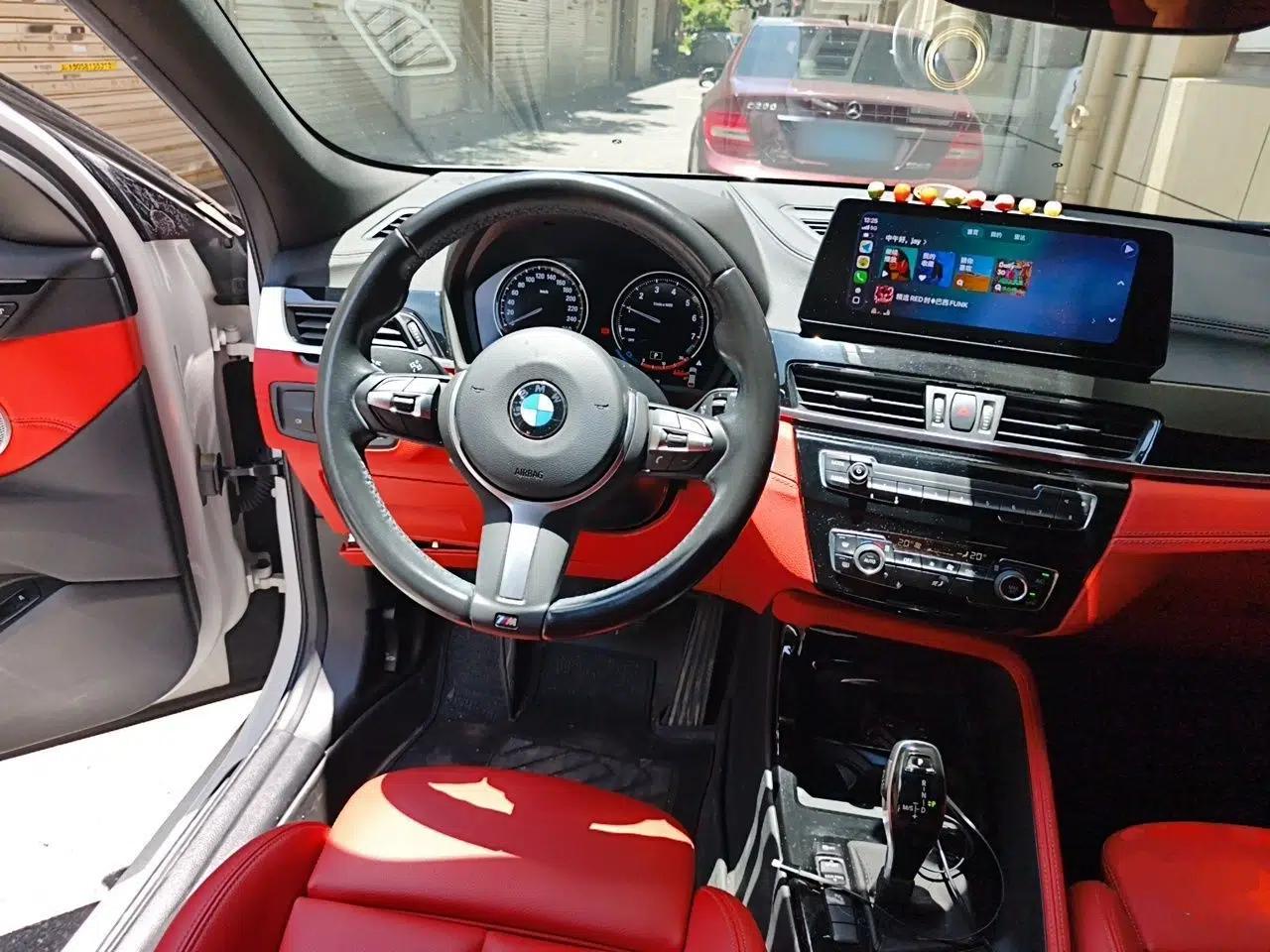 BMW X2 2021 sDrive25i Leading Model M Sport Package — миниатюра 10