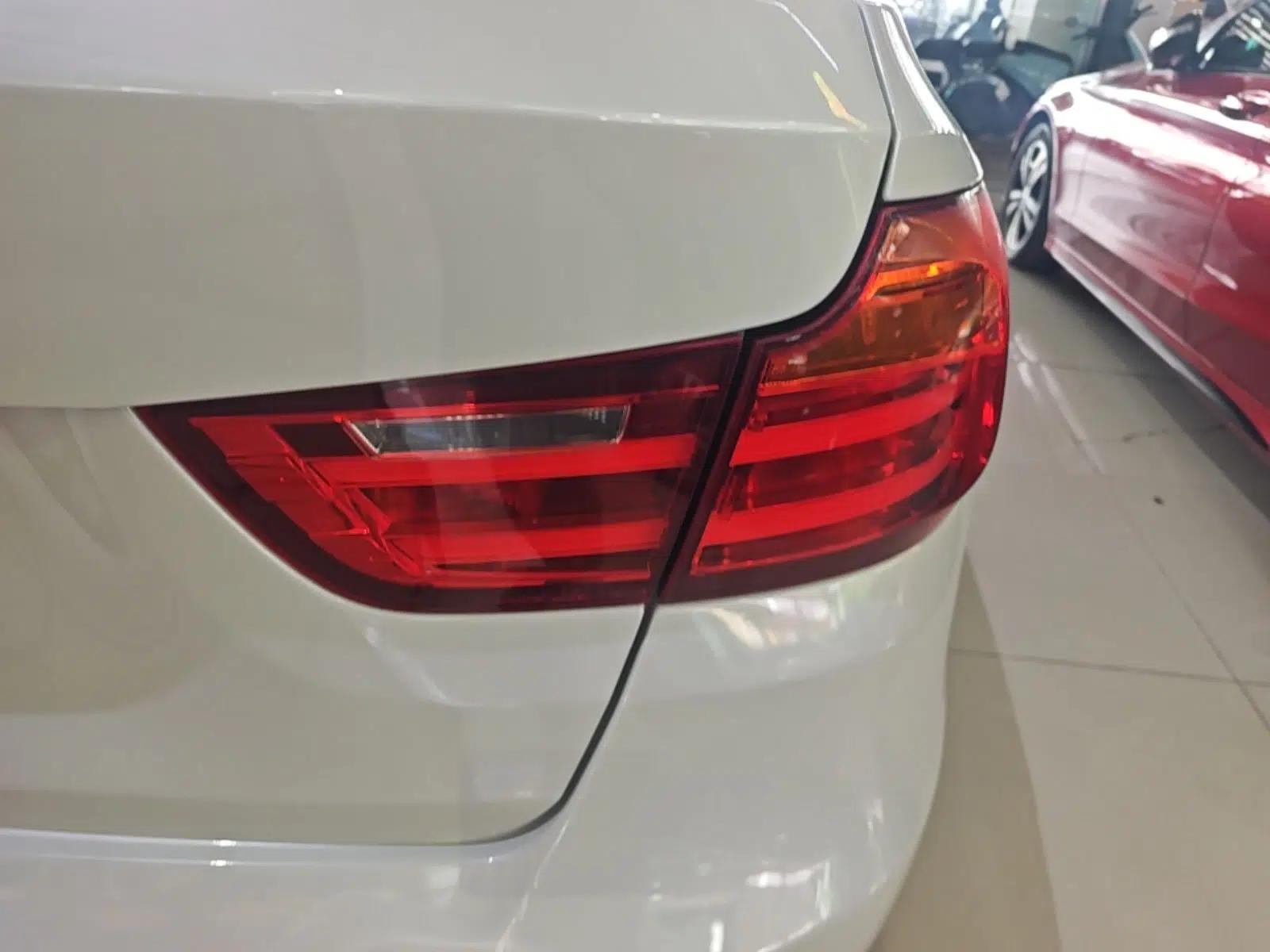 BMW 3 Series GT 2016 320i Fashion Model — миниатюра 14