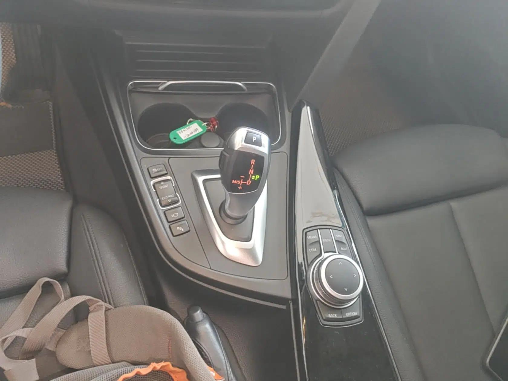 BMW 3 Series GT 2019 320i Sport Edition — миниатюра 21
