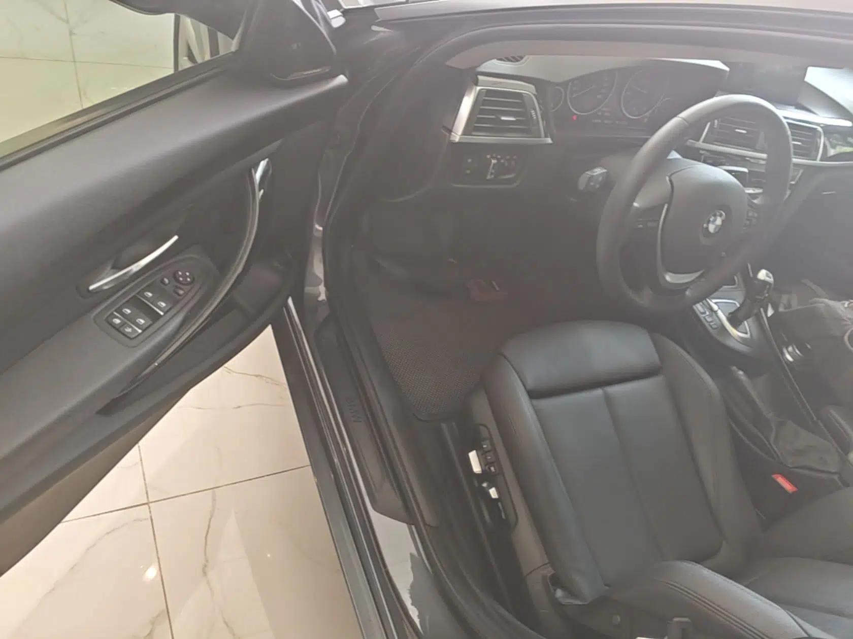 BMW 3 Series GT 2019 320i Sport Edition — миниатюра 23