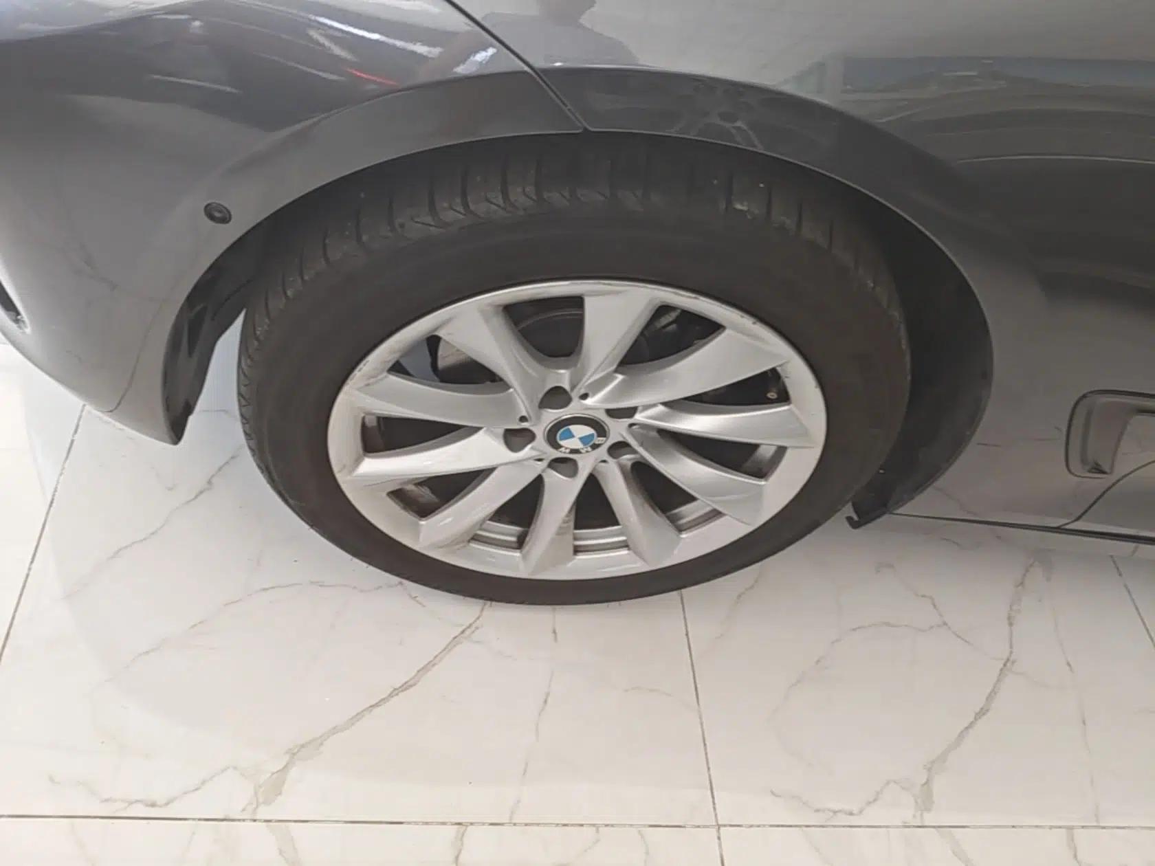 BMW 3 Series GT 2019 320i Sport Edition — миниатюра 10
