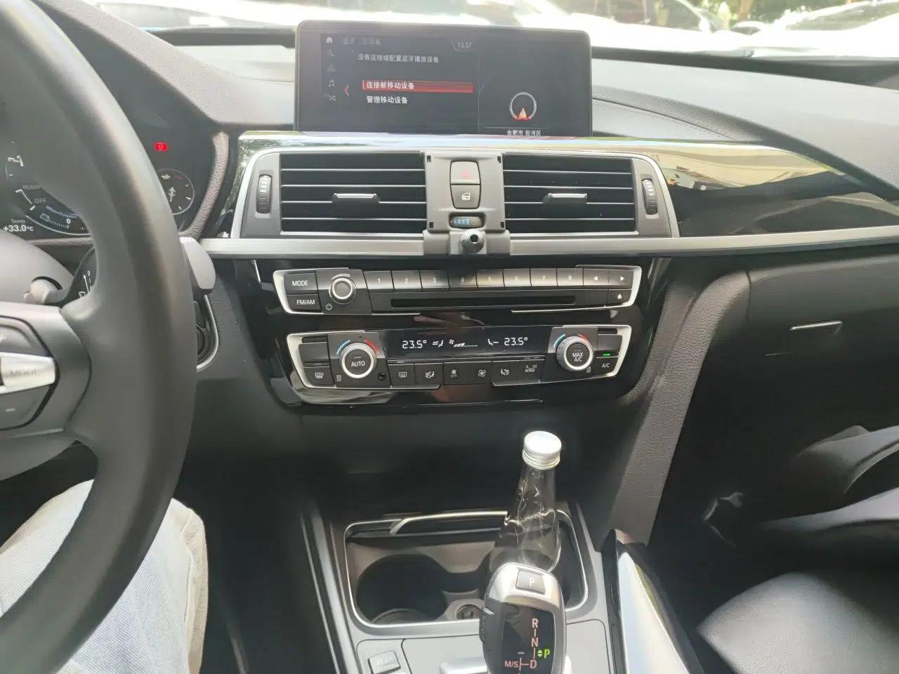 BMW 3 Series GT 2019 320i M Sport Package — миниатюра 13