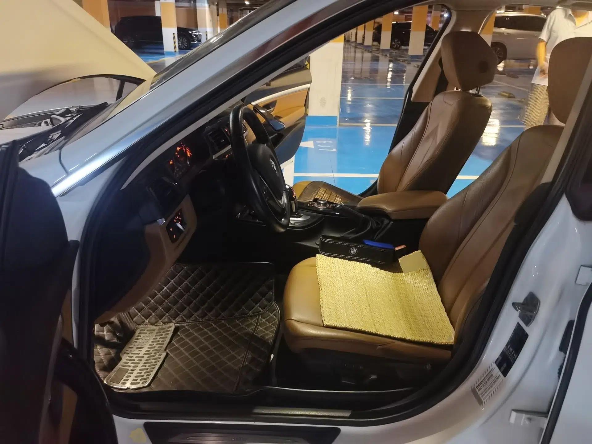 BMW 3 Series GT 2014 320i Design Package Model — миниатюра 15