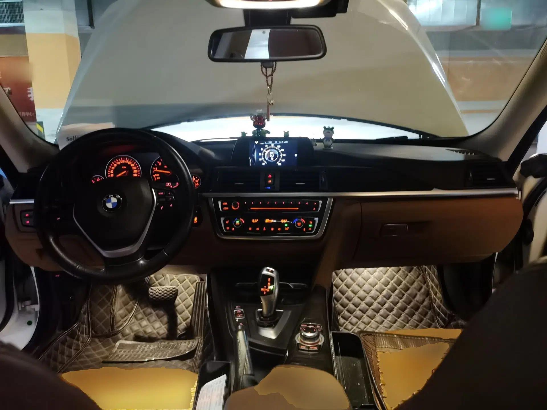 BMW 3 Series GT 2014 320i Design Package Model — миниатюра 9