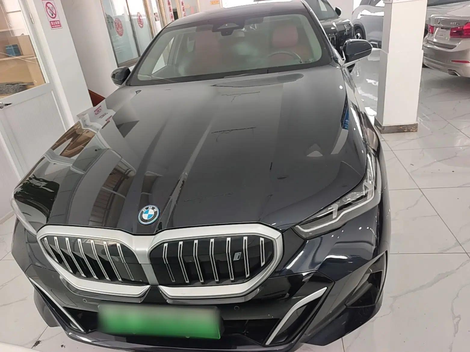 BMW i5 2025 eDrive 35L M Sport Package — миниатюра 2