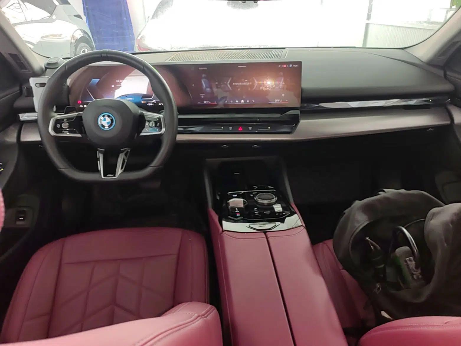 BMW i5 2025 eDrive 35L M Sport Package — миниатюра 12