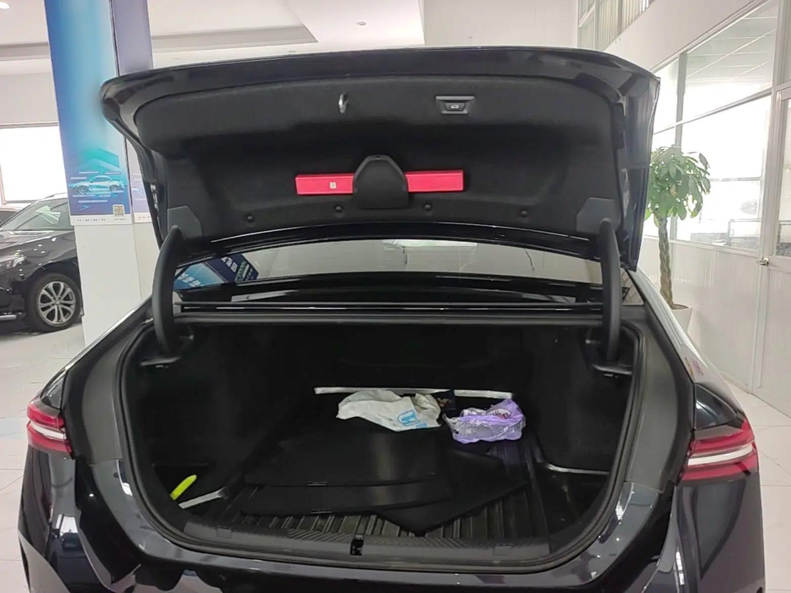 BMW i5 2025 eDrive 35L M Sport Package — миниатюра 22