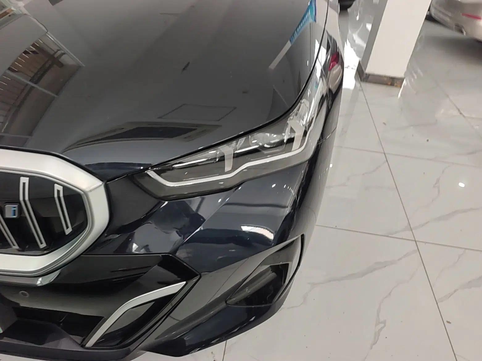 BMW i5 2025 eDrive 35L M Sport Package — миниатюра 8