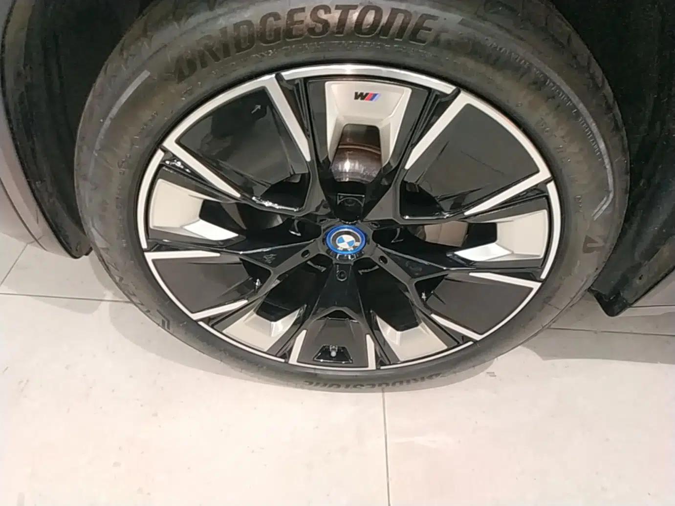 BMW iX3 2024 Leading Type — миниатюра 10