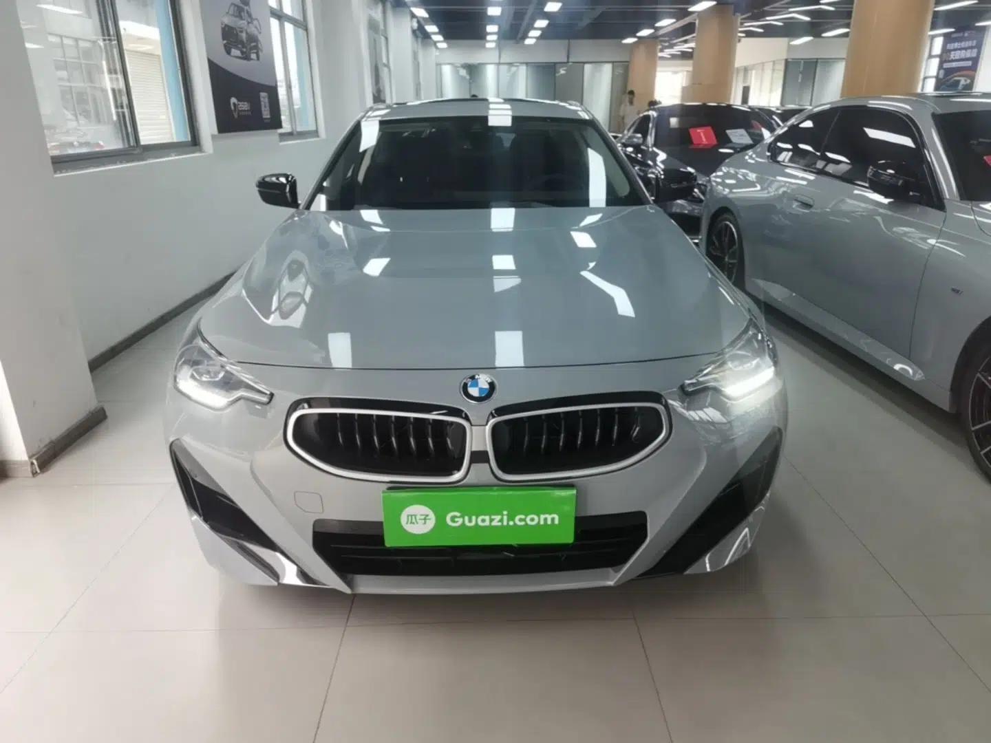 BMW 2 Series 2025 225i M Sport Night Edition Package — миниатюра 2