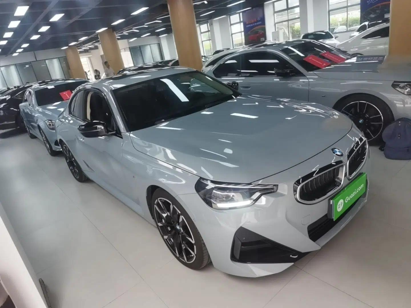BMW 2 Series 2025 225i M Sport Night Edition Package — миниатюра 3