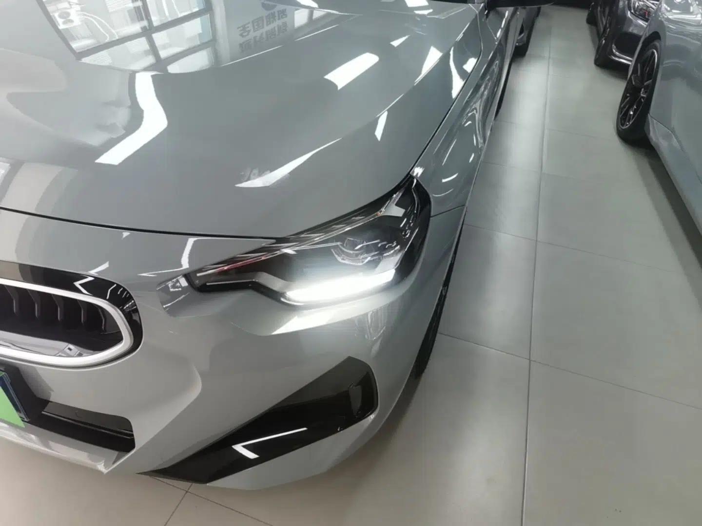 BMW 2 Series 2025 225i M Sport Night Edition Package — миниатюра 8