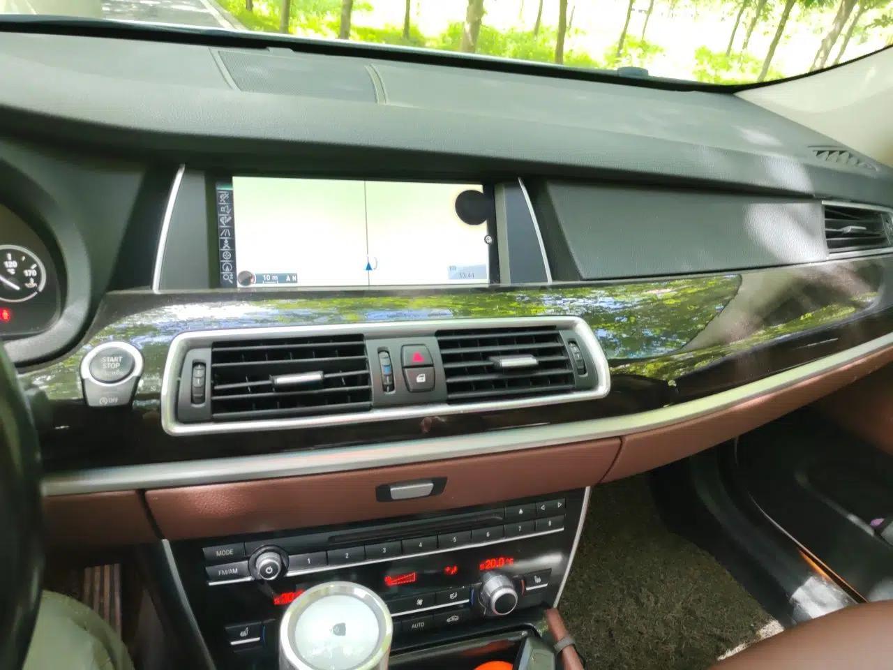 BMW 5 Series GT 2014 528i Leading Model — миниатюра 13