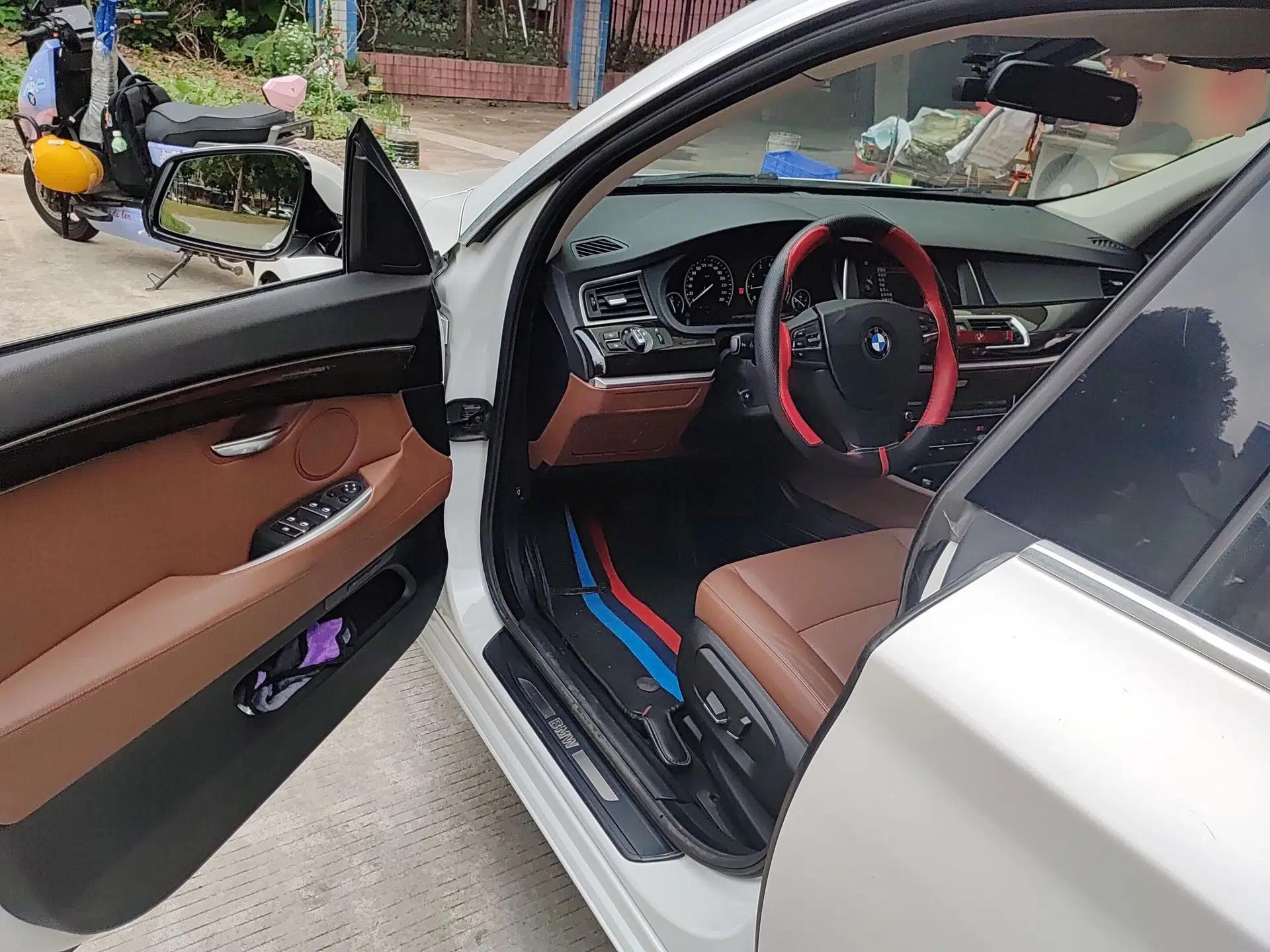 BMW 5 Series GT 2015 528i Leading Model — миниатюра 16