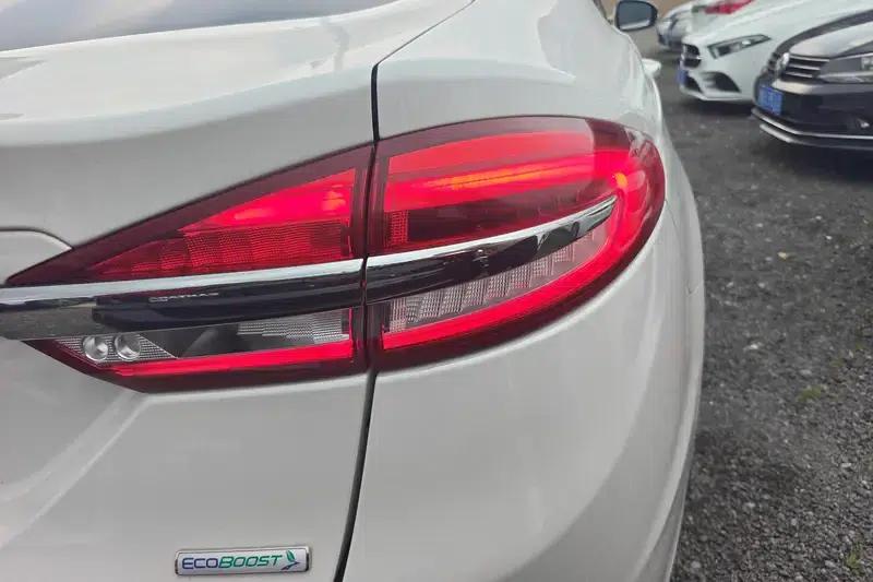 2017 Ford Mondeo EcoBoost 180 Luxury — миниатюра 6