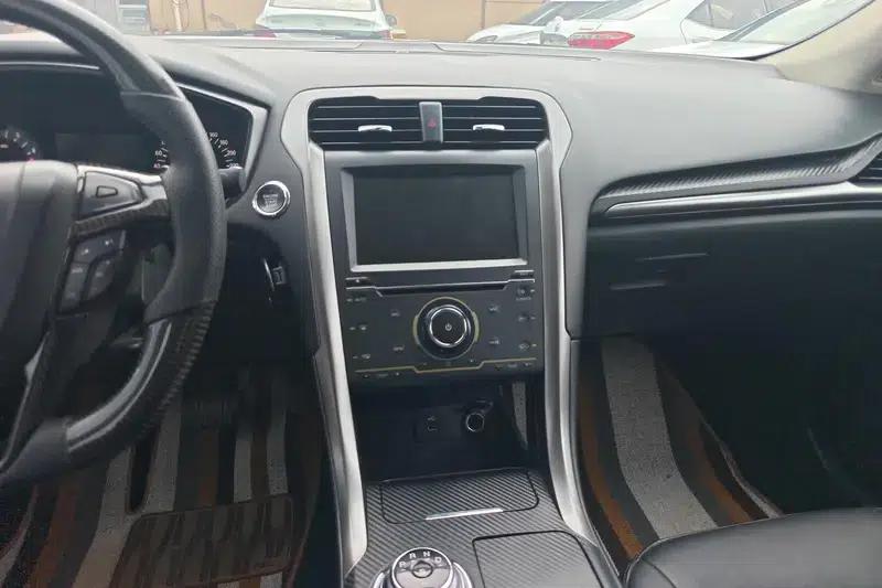 2017 Ford Mondeo EcoBoost 180 Luxury — миниатюра 10