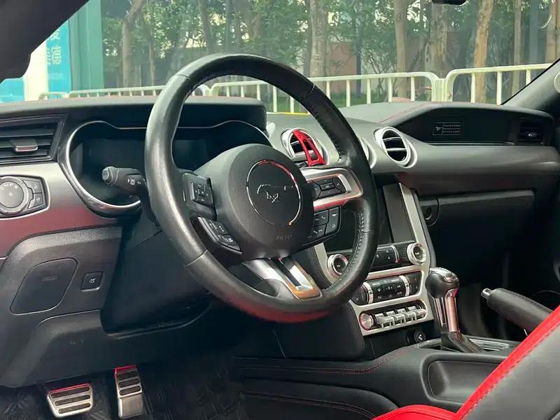 2020 Mustang 2.3T EcoBoost Obsidian Phantom Special Edition — миниатюра 13