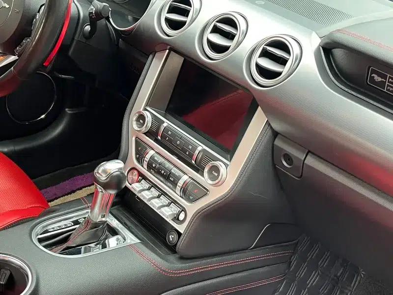 2020 Mustang 2.3T EcoBoost Obsidian Phantom Special Edition — миниатюра 14