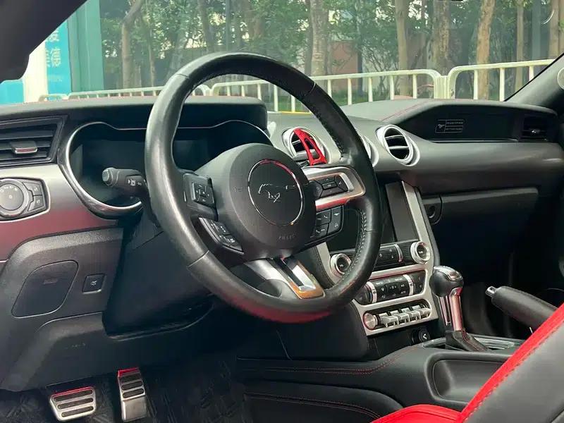 2020 Mustang 2.3T EcoBoost Obsidian Phantom Special Edition — миниатюра 15