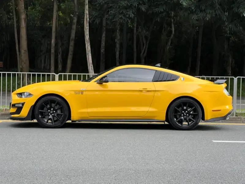 2020 Mustang 2.3T EcoBoost Obsidian Phantom Special Edition — миниатюра 4