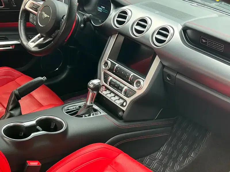 2020 Mustang 2.3T EcoBoost Obsidian Phantom Special Edition — миниатюра 9