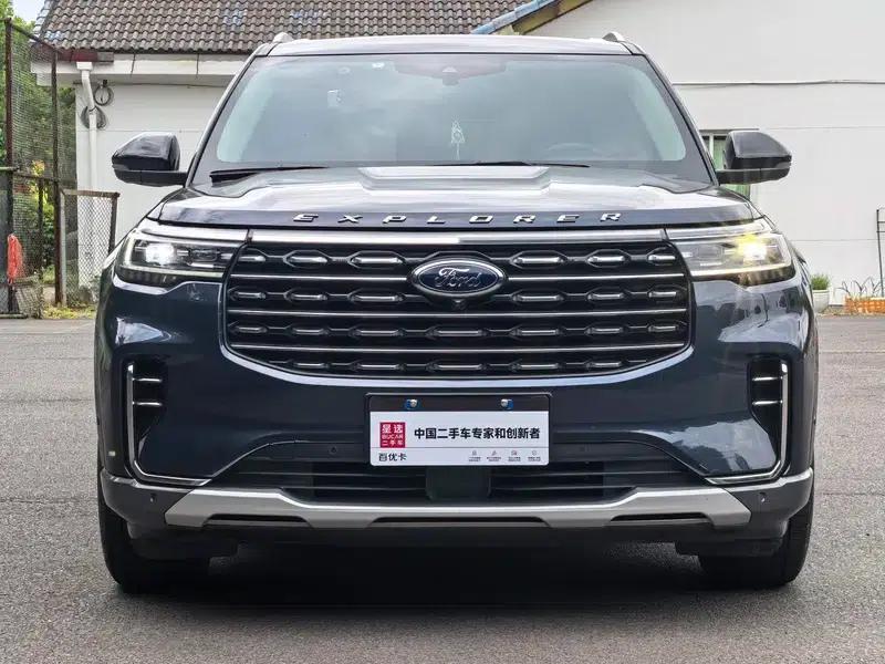 2023 Ford Explorer EcoBoost 285 AWD Titanium Edition 7-Seater — миниатюра 2