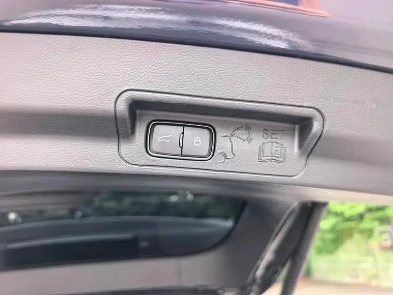2023 Ford Explorer EcoBoost 285 AWD Titanium Edition 7-Seater — миниатюра 12