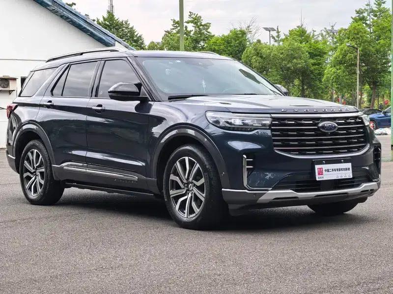 2023 Ford Explorer EcoBoost 285 AWD Titanium Edition 7-Seater — миниатюра 3