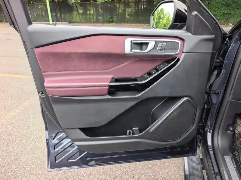 2023 Ford Explorer EcoBoost 285 AWD Titanium Edition 7-Seater — миниатюра 10