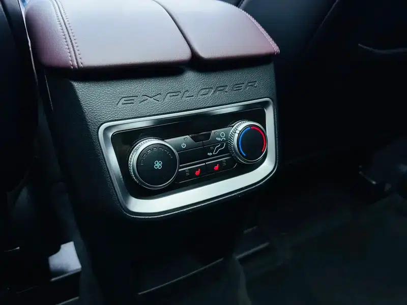 2023 Ford Explorer EcoBoost 285 AWD Titanium Edition (6-seater) — миниатюра 14
