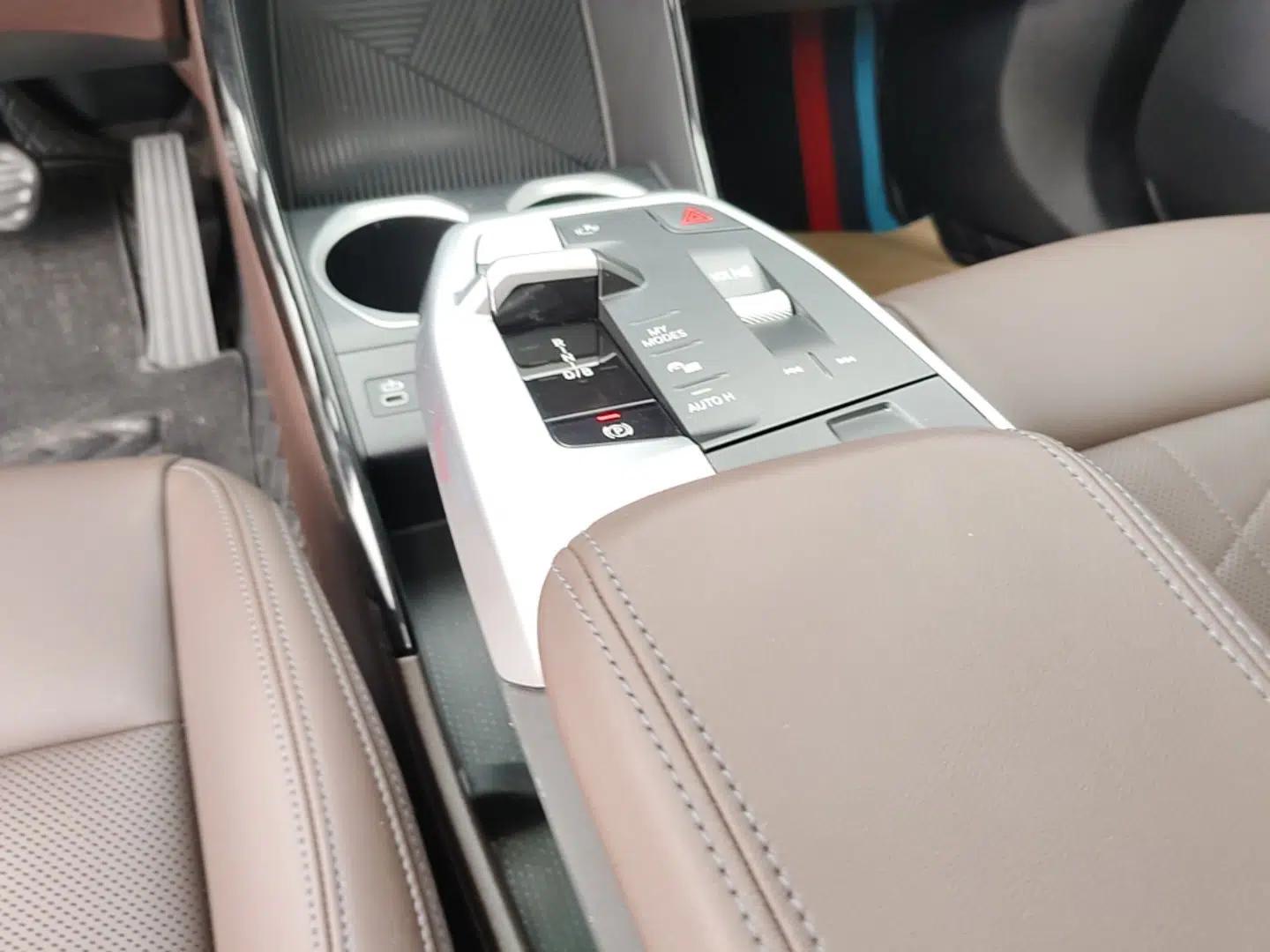 BMW iX1 2023 eDrive25L M Sport Package — миниатюра 16