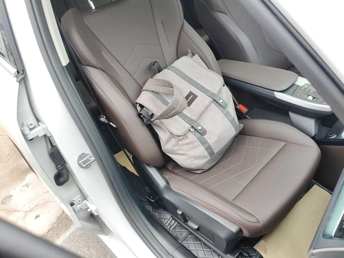 BMW iX1 2023 eDrive25L M Sport Package — миниатюра 19