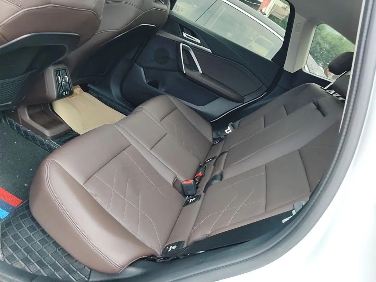 BMW iX1 2023 eDrive25L M Sport Package — миниатюра 20