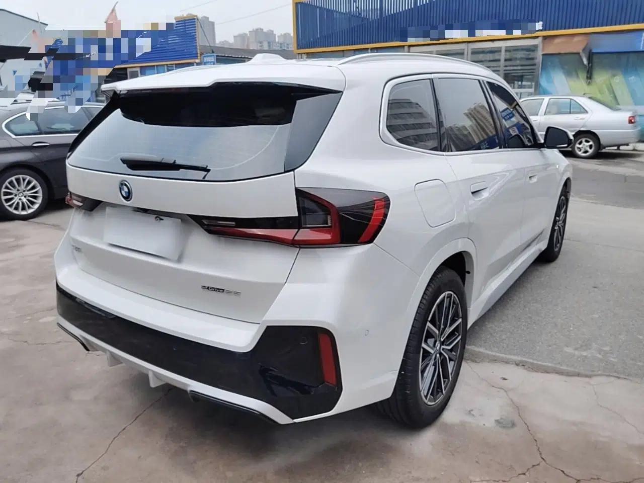 BMW iX1 2023 eDrive25L M Sport Package — миниатюра 6