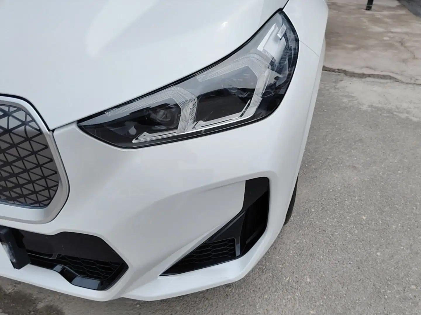 BMW iX1 2023 eDrive25L M Sport Package — миниатюра 8