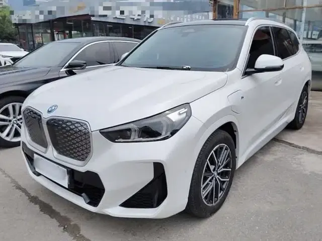 BMW iX1 2023 eDrive25L M Sport Package