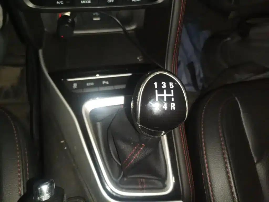 Refine R3 2018 1.6L Manual Deluxe Edition — миниатюра 15