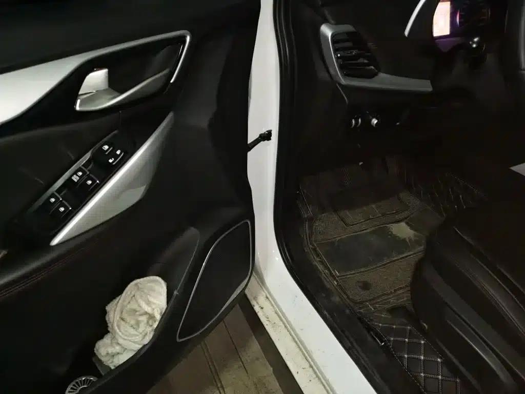 Refine R3 2018 1.6L Manual Deluxe Edition — миниатюра 17