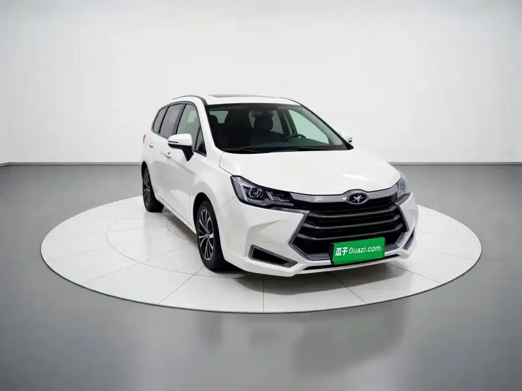 Refine R3 2018 1.6L Manual Deluxe Edition — миниатюра 3