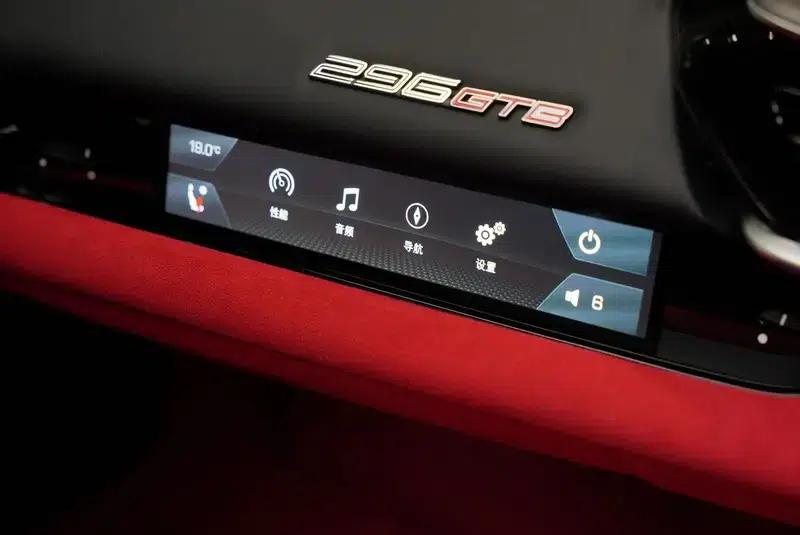 Ferrari 296 2021 3.0T V6 GTB — миниатюра 13
