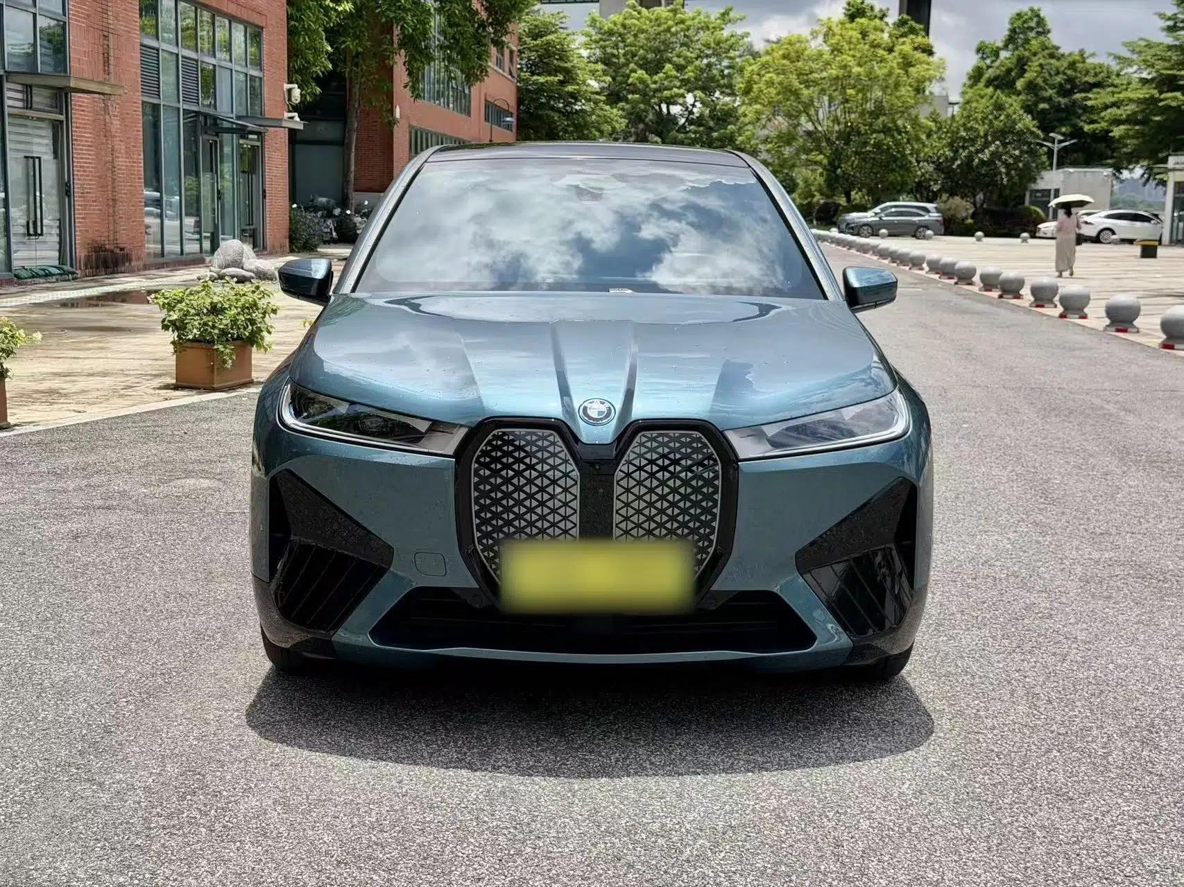 BMW iX 2022 xDrive40 — миниатюра 13