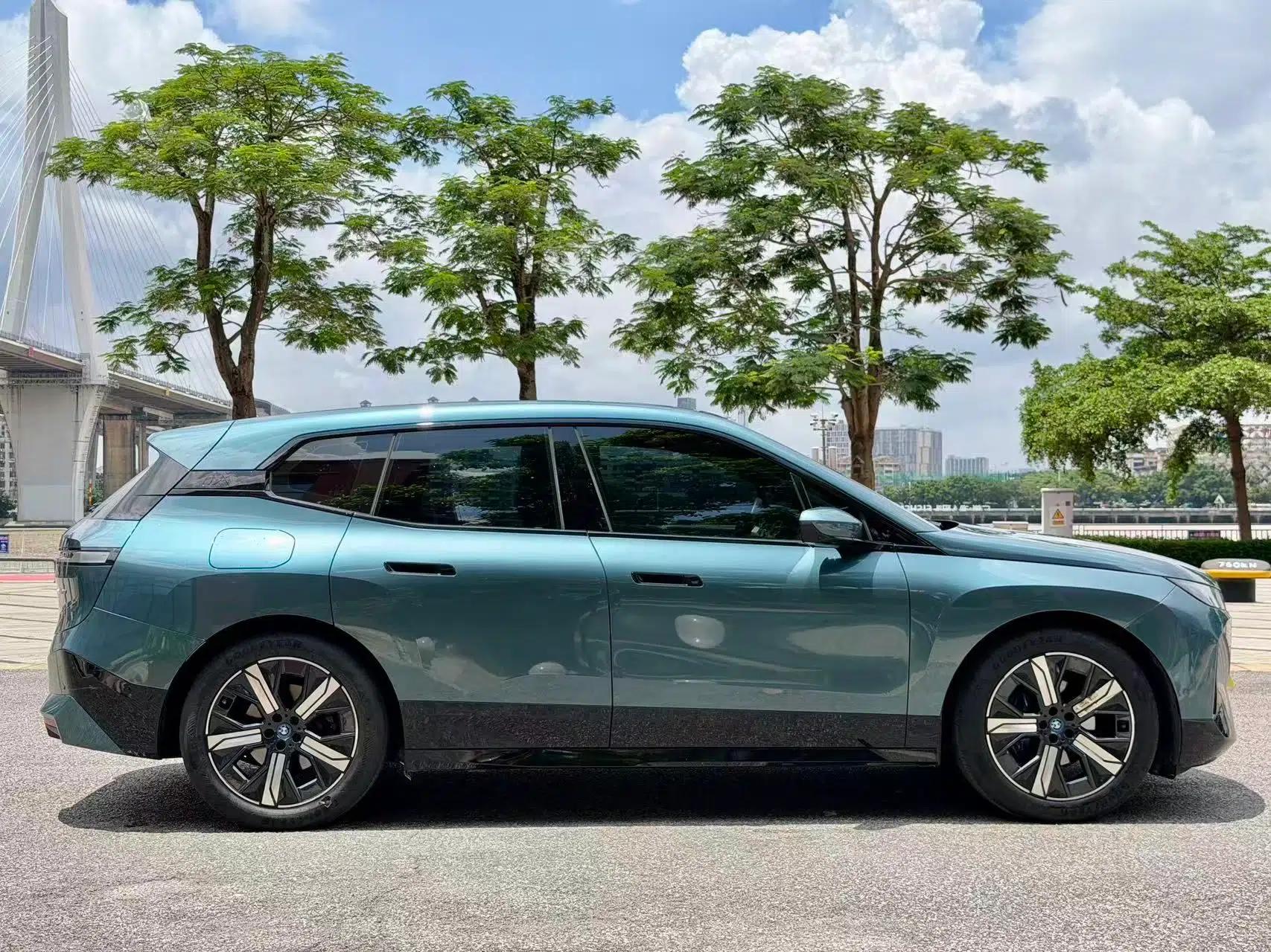 BMW iX 2022 xDrive40 — миниатюра 19