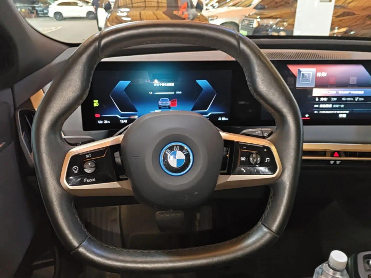 BMW iX 2022 xDrive40 — миниатюра 21