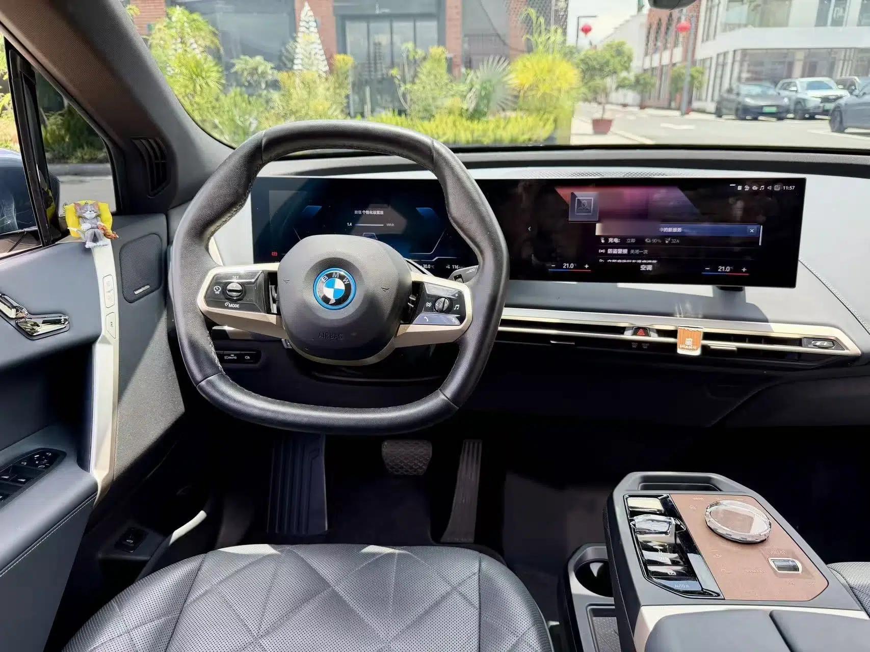 BMW iX 2022 xDrive40 — миниатюра 33