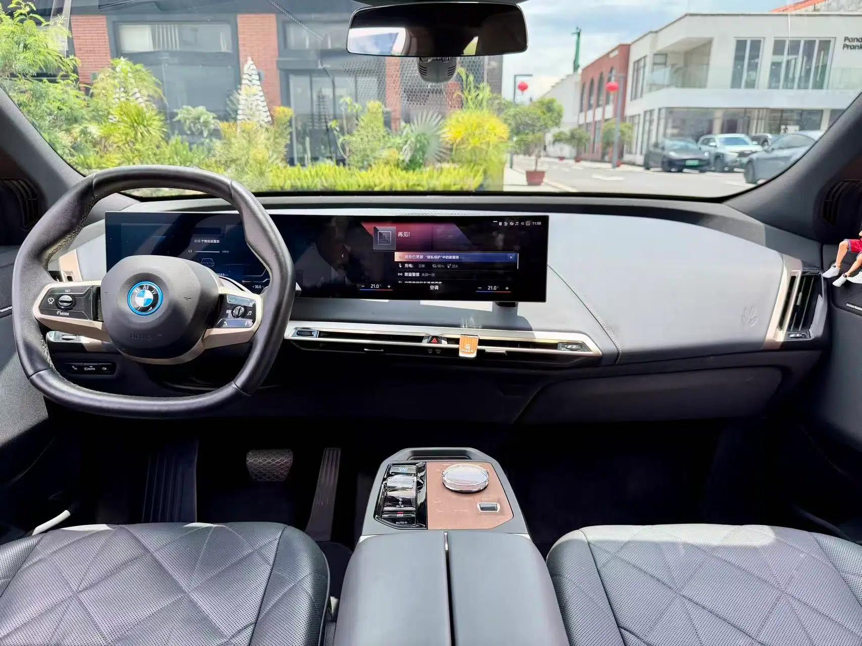 BMW iX 2022 xDrive40 — миниатюра 36